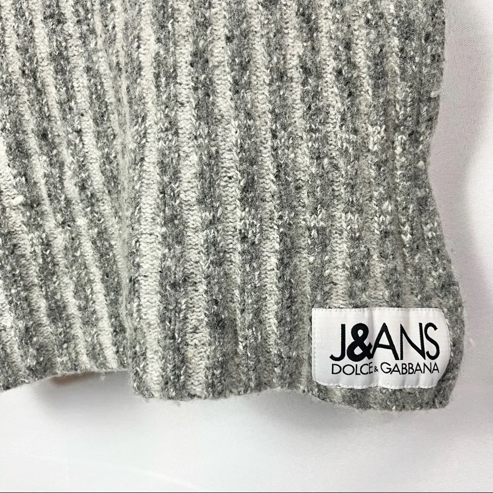 Dolce & Gabbana J&ANS Gray Ribbed Wool Rectangle Scarf‎